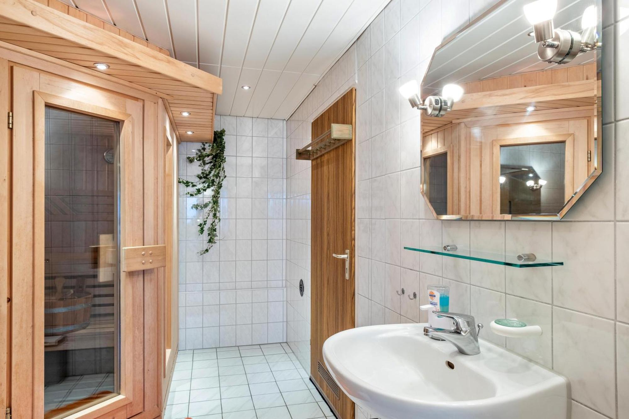 Ferienwohnung Bei Franka Mit Sauna フライブルク エクステリア 写真