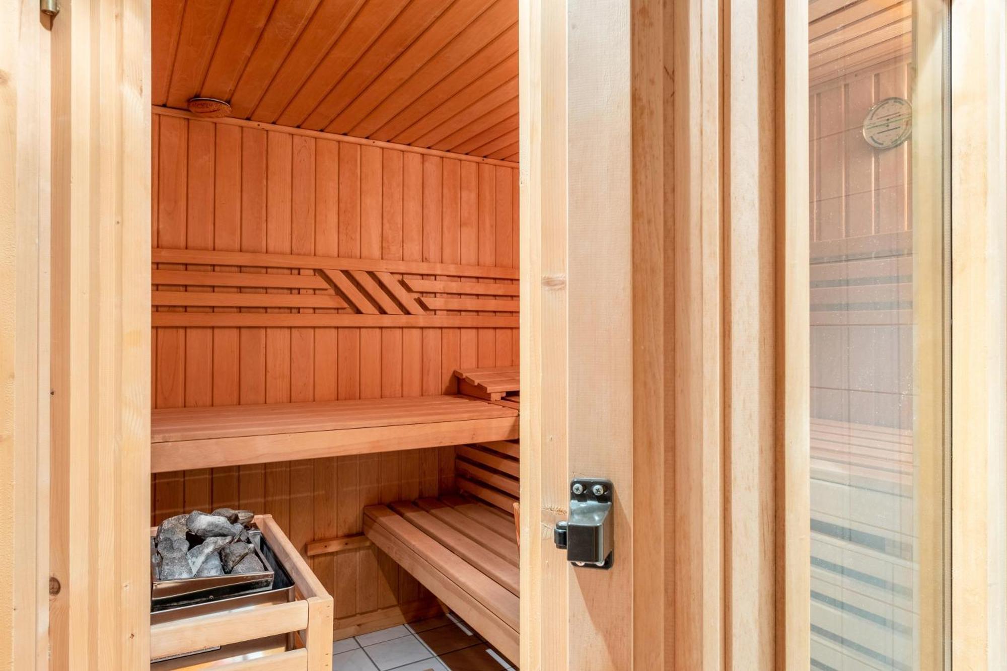 Ferienwohnung Bei Franka Mit Sauna フライブルク エクステリア 写真